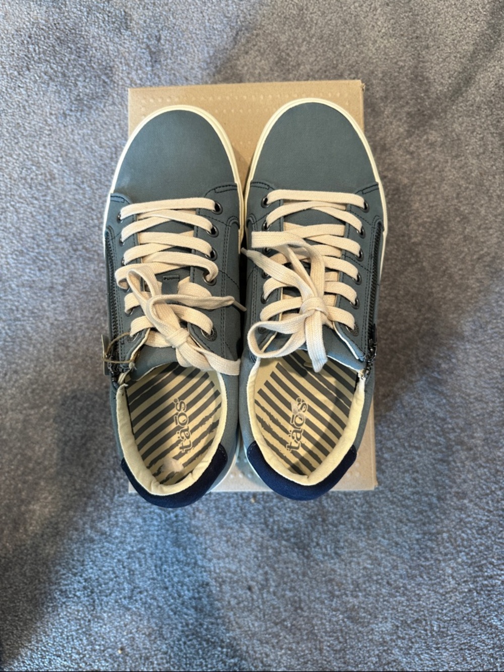 Taos Footwear Dusty Blue Canvas Low-Top Sneakers with Cream Laces - Picture 2 of 7